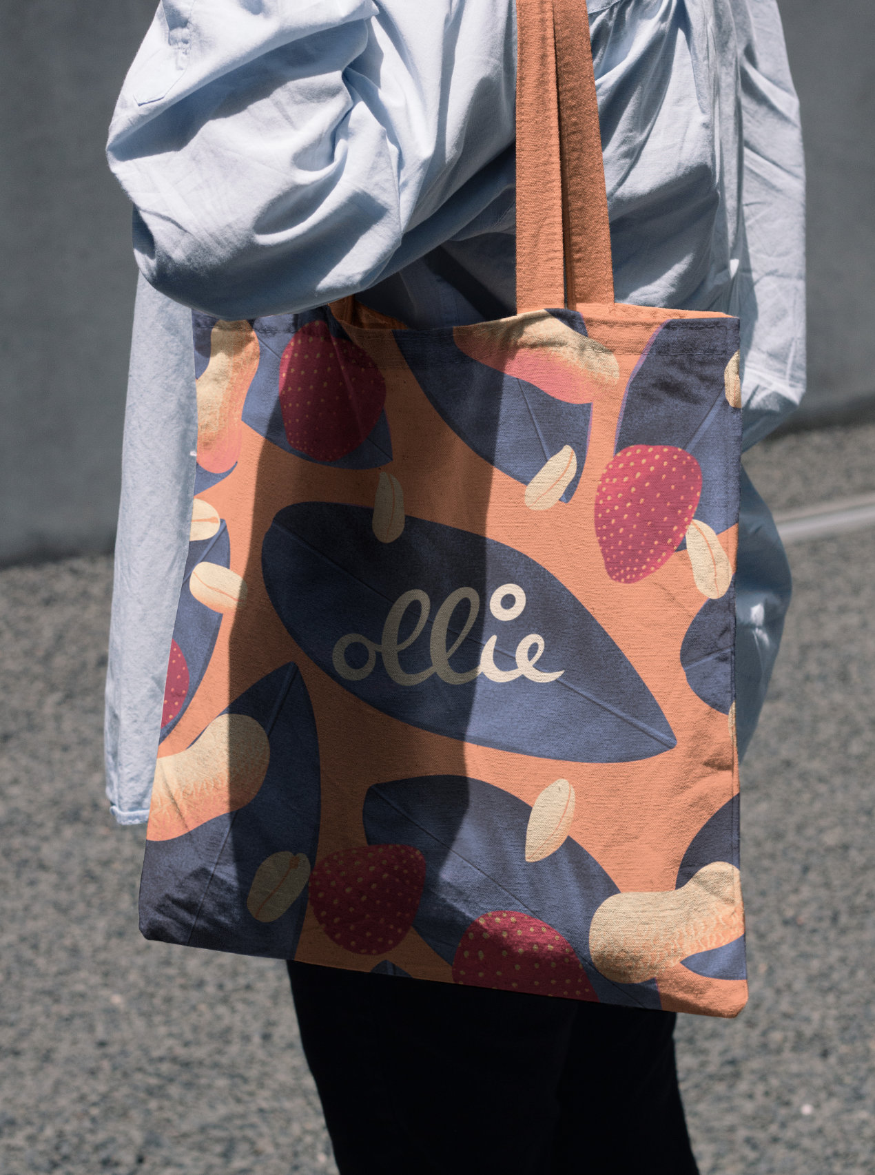 Ollie obligatory tote application.